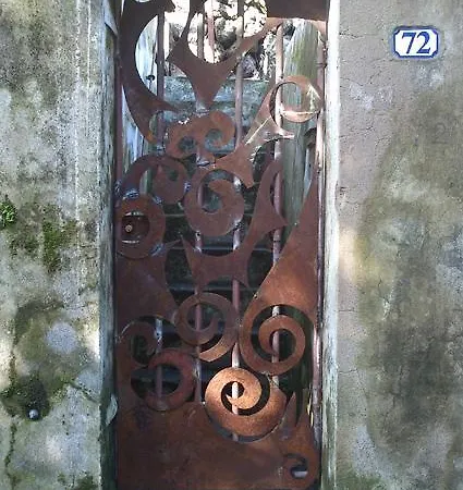 Art Guest house *